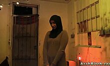 真实表演,在阿富汗妓院里暴露出出轨的阿拉伯女友